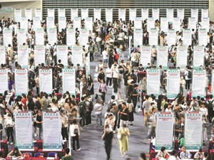 Trung Quốc: Sinh viên trì hoãn tốt nghiệp do thị trường việc làm khó khăn